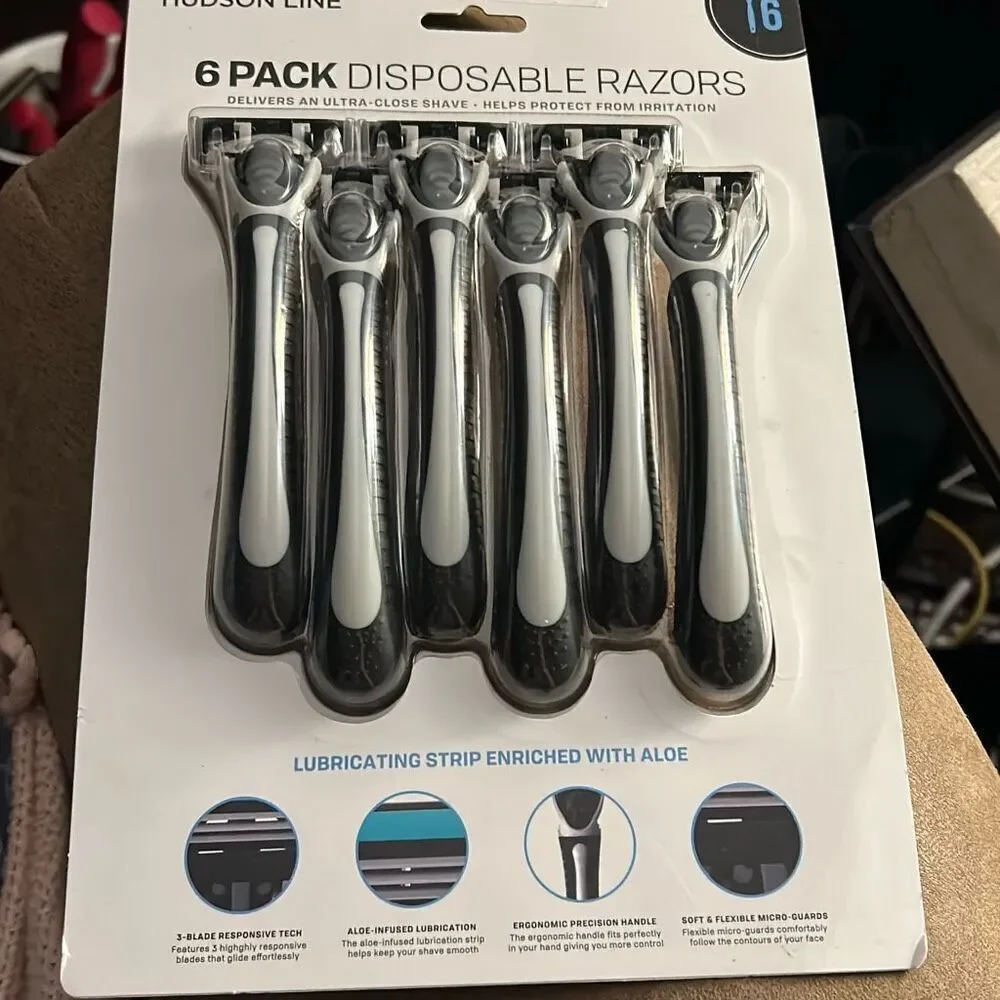 The Hudson Line 6 Pack Disposable Razors with Lubricating Strip Enriched with Al